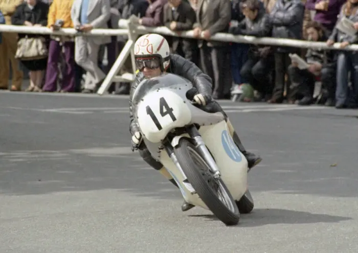 Framed Print : David Dann (Norton) 1974 Junior Manx Grand Prix Framed Print : David Dann (Norton) 1974 Junior Manx Grand Prix