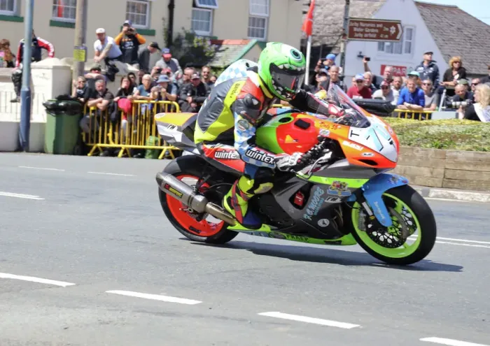 Framed Print : David Datzer (Suzuki) at Ballaugh Bridge 2019 Sopersport TT Framed Print : David Datzer (Suzuki) at Ballaugh Bridge 2019 Sopersport TT