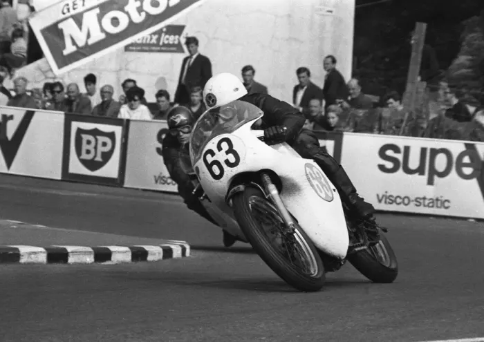Framed Print : David Duncan (AJS) 1966 Junior TT Framed Print : David Duncan (AJS) 1966 Junior TT