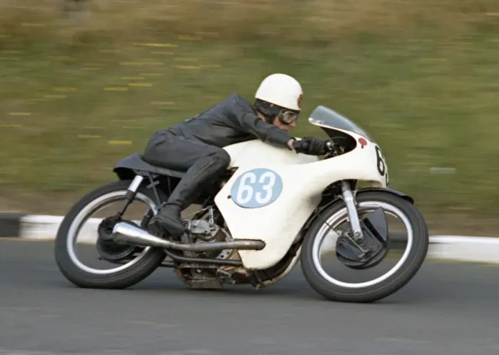 Framed Print : David Duncan (Norton) 1966 Junior TT Framed Print : David Duncan (Norton) 1966 Junior TT