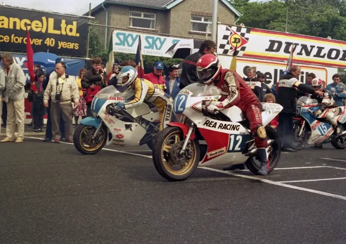 Framed Print : David Griffith & Johnny Rea (Yamaha) 1987 Junior TT Framed Print : David Griffith & Johnny Rea (Yamaha) 1987 Junior TT