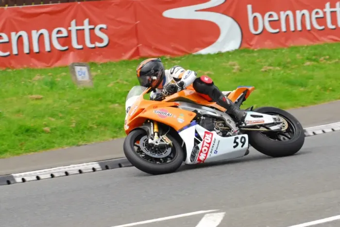 Framed Print : David Hewson (Aprilia) 2015 Senior TT Framed Print : David Hewson (Aprilia) 2015 Senior TT