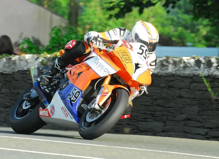 Framed Print : David Hewson (BMW) 2018 Superbike TT Framed Print : David Hewson (BMW) 2018 Superbike TT
