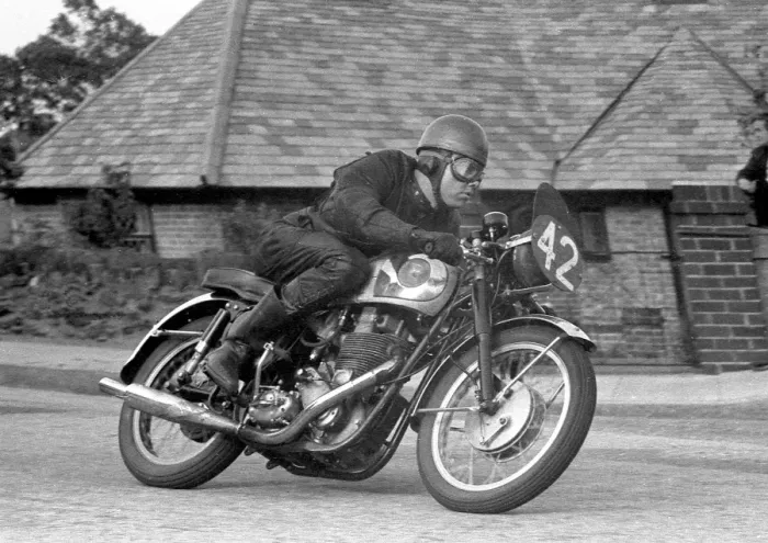 Framed Print : David Howe (BSA) 1956 Senior Clubman TT Framed Print : David Howe (BSA) 1956 Senior Clubman TT