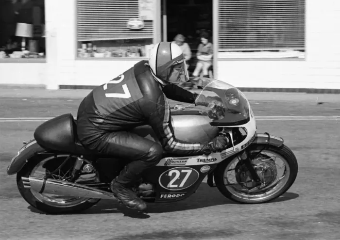 Framed Print : David Jones (Triumph) 1972 Production TT Framed Print : David Jones (Triumph) 1972 Production TT