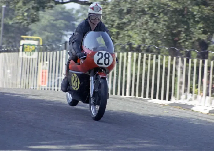 Framed Print : David McBain (DMS Norton) 1971 Senior Manx Grand Prix Framed Print : David McBain (DMS Norton) 1971 Senior Manx Grand Prix