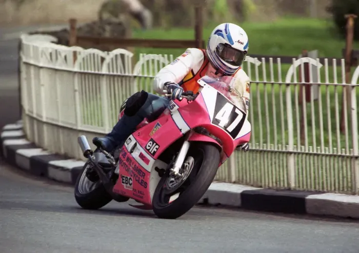 Framed Print : David Morris (Suzuki) 1990 Lightweight 400 TT Framed Print : David Morris (Suzuki) 1990 Lightweight 400 TT