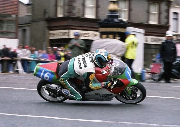 David O Leary (Cowles Yamaha) 1992 Junior TT