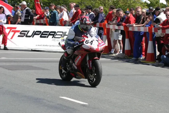 Framed Print : David Parades (Yamaha) 2006 Superbike TT Framed Print : David Parades (Yamaha) 2006 Superbike TT