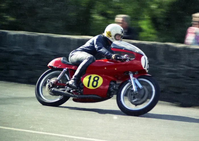 Framed Print : David Whittaker (Aermacchi) 1974 Senior Manx Grand Prix Framed Print : David Whittaker (Aermacchi) 1974 Senior Manx Grand Prix