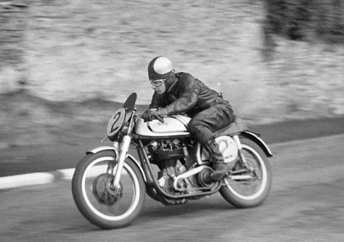 Framed Print : David Wilkins (Norton) 1952 Junior Manx Grand Prix Framed Print : David Wilkins (Norton) 1952 Junior Manx Grand Prix