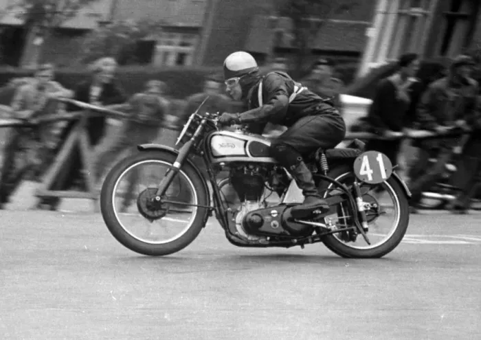 Framed Print : David Wilkins (Norton) 1952 Senior Clubman TT Framed Print : David Wilkins (Norton) 1952 Senior Clubman TT
