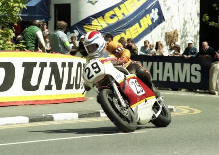 Framed Print : Davy Gordon (Kawasaki) 1984 Formula 1 TT Framed Print : Davy Gordon (Kawasaki) 1984 Formula 1 TT