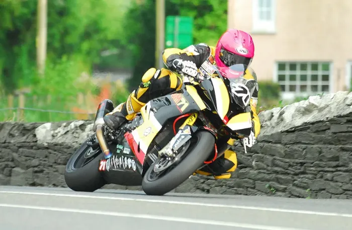 Framed Print : Davy Morgan (BMW) 2018 Superbike TT Framed Print : Davy Morgan (BMW) 2018 Superbike TT