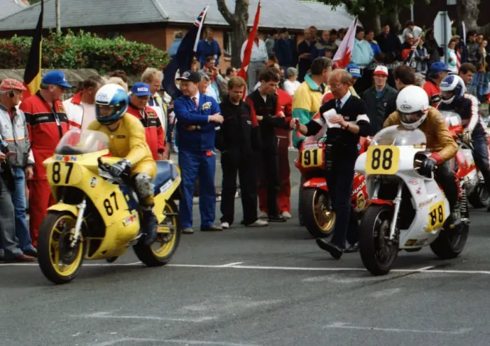 Framed Print : Dean Ashton (Suzuki) and John Caffrey (Yamaha) 1989 Senior TT Framed Print : Dean Ashton (Suzuki) and John Caffrey (Yamaha) 1989 Senior TT