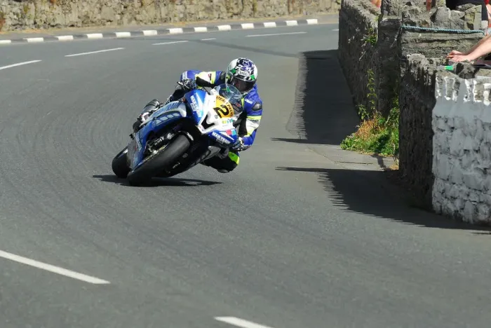 Framed Print : Dean Harrison (Kawasaki) 2014 Southern 100 Framed Print : Dean Harrison (Kawasaki) 2014 Southern 100