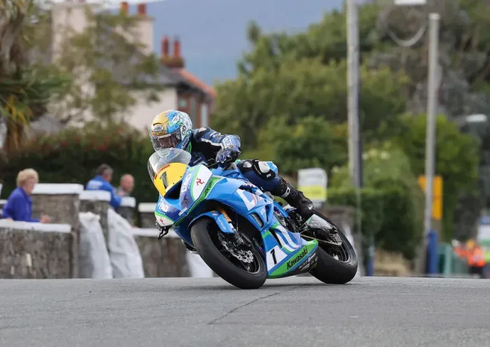 Framed Print : Dean Harrison (Kawasaki) 2022 Southern 100 Framed Print : Dean Harrison (Kawasaki) 2022 Southern 100