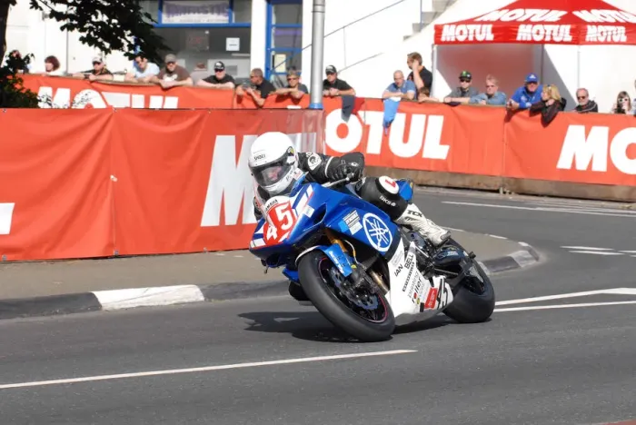 Framed Print : Dean Harrison (Yamaha) 2011 Senior TT Framed Print : Dean Harrison (Yamaha) 2011 Senior TT