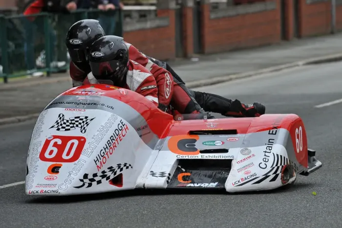 Framed Print : Dean Nicholls & Paul Skinner (Lumley Kawasaki) 2014 Sidecar TT Framed Print : Dean Nicholls & Paul Skinner (Lumley Kawasaki) 2014 Sidecar TT