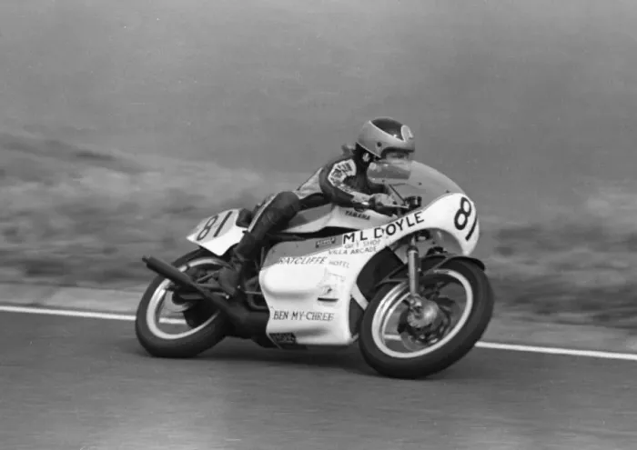 Framed Print : Decca Kelly (Yamaha) 1981 Senior Manx Grand Prix Framed Print : Decca Kelly (Yamaha) 1981 Senior Manx Grand Prix
