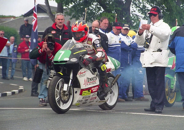Denis McCullough (Lunney Honda) 2000 Lightweight TT