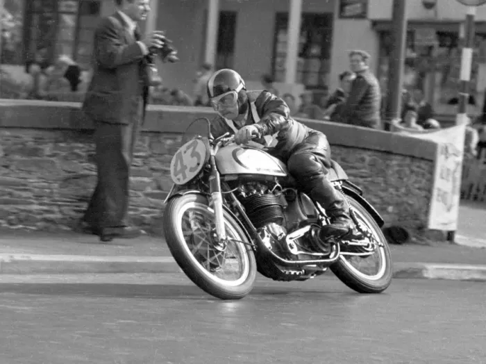 Framed Print : Denis Parkinson (Norton) 1953 Senior Manx Grand Prix Framed Print : Denis Parkinson (Norton) 1953 Senior Manx Grand Prix
