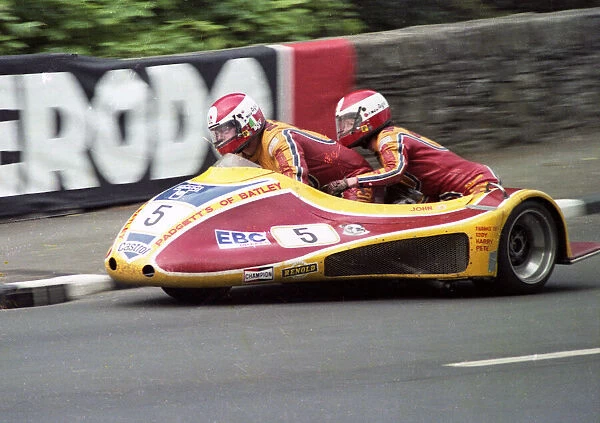 Dennis Bingham & Julia Bingham (Padgett Yamaha) 1983 Sidecar TT