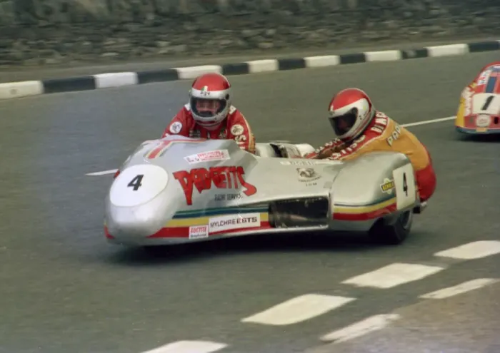 Framed Print : Dennis Bingham & Julia Bingham (Windle) 1986 Sidecar TT Framed Print : Dennis Bingham & Julia Bingham (Windle) 1986 Sidecar TT