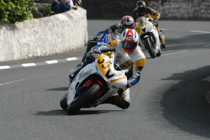 Framed Print : Dennis Booth (Yamaha) 2009 Southern 100 Framed Print : Dennis Booth (Yamaha) 2009 Southern 100