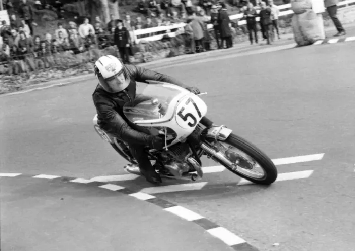 Framed Print : Dennis Brew (Suzuki) 1972 Production TT Framed Print : Dennis Brew (Suzuki) 1972 Production TT