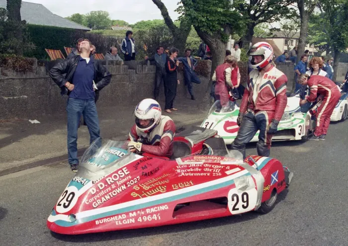 Framed Print : Dennis Brown & Billie Nelson (Yamaha) 1987 Sidecar TT Framed Print : Dennis Brown & Billie Nelson (Yamaha) 1987 Sidecar TT