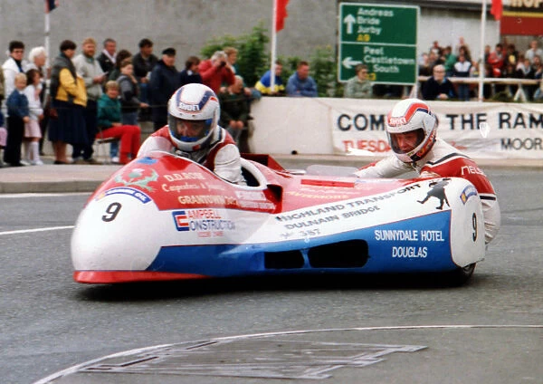 Dennis Brown & Billy Nelson (Yamaha) 1989 Sidecar TT