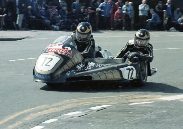 Framed Print : Dennis Holmes & Steve Bagnall (Ireson Yamaha) 1981 Sidecar TT Framed Print : Dennis Holmes & Steve Bagnall (Ireson Yamaha) 1981 Sidecar TT