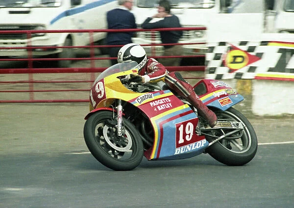 Dennis Ireland (Suzuki) 1983 Formula One TT