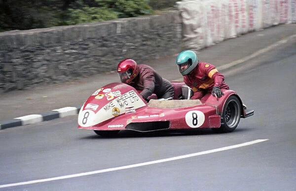 Dennis Keen & Colin Hardman (Yamaha) 1983 Sidecar TT