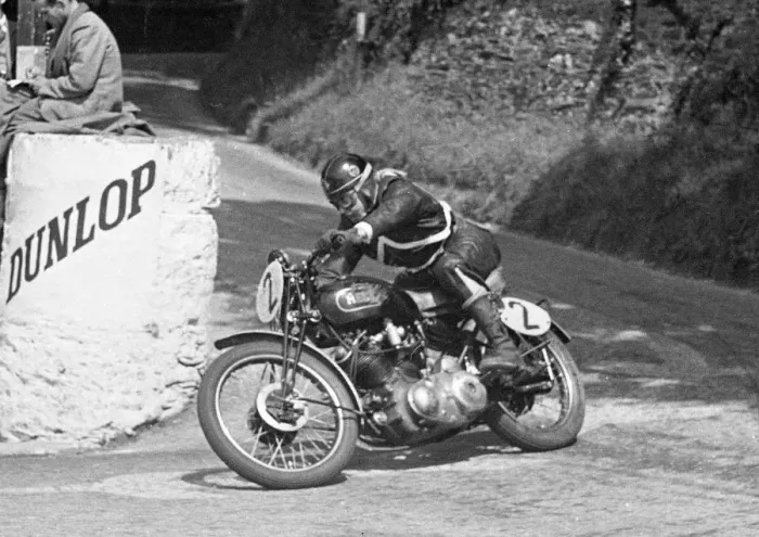 Framed Print : Dennis Lashmar (Vincent) 1949 1000 Clubman TT Framed Print : Dennis Lashmar (Vincent) 1949 1000 Clubman TT