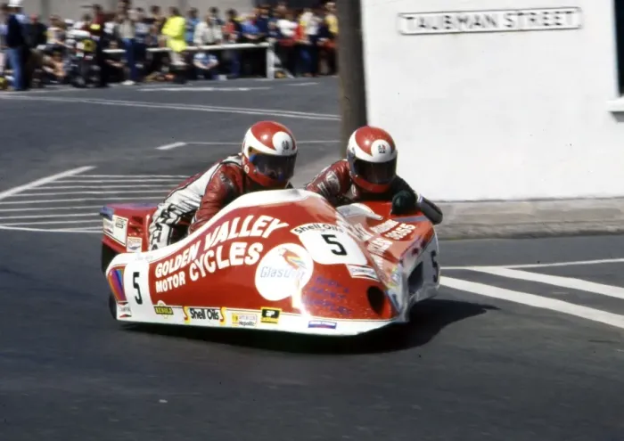 Framed Print : Derek Bayley & Bob Bryson (Yamaha) 1982 Sidecar TT Framed Print : Derek Bayley & Bob Bryson (Yamaha) 1982 Sidecar TT