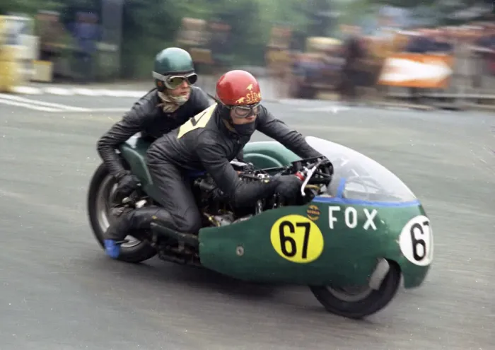 Framed Print : Derek Bradford & R Makepeace (Triumph) 1971 750 Sidecar TT Framed Print : Derek Bradford & R Makepeace (Triumph) 1971 750 Sidecar TT