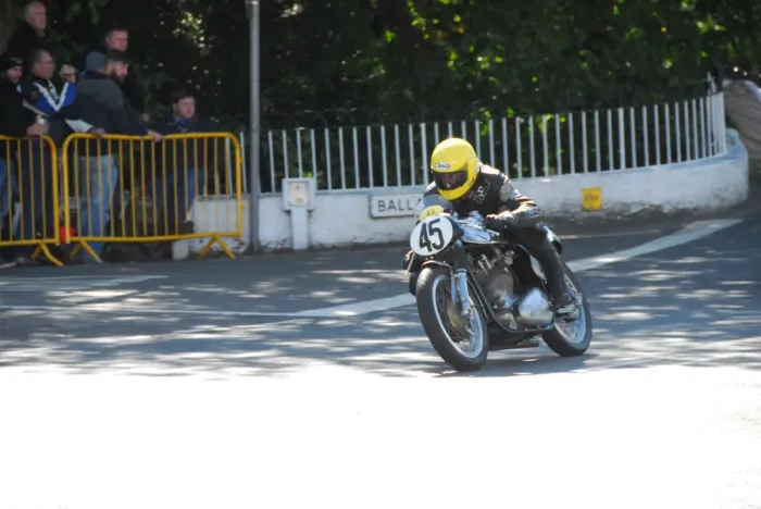 Framed Print : Derek Brindley (Vincent) 2014 Parade Lap Framed Print : Derek Brindley (Vincent) 2014 Parade Lap
