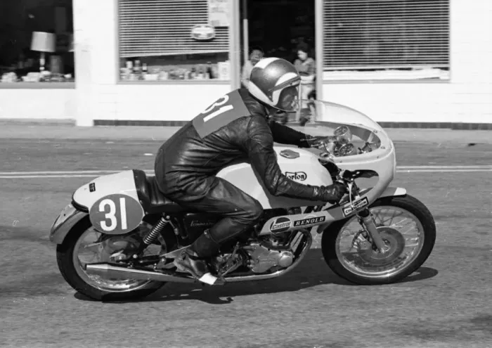 Framed Print : Derek Filler (Norton) 1972 Production TT Framed Print : Derek Filler (Norton) 1972 Production TT