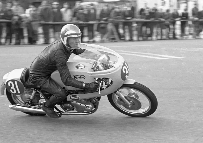Framed Print : Derek Filler (Norton) 1972 Production TT Framed Print : Derek Filler (Norton) 1972 Production TT