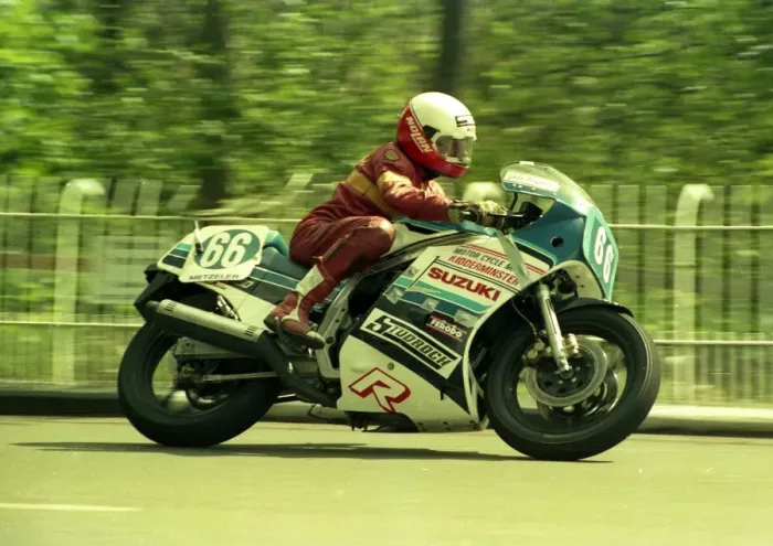 Framed Print : Derek Glass (Suzuki) 1986 Production B TT