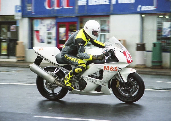 Derek Heron (Honda) 2000 Production TT