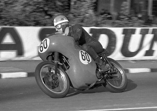 Derek Jones (BSA) 1966 Senior TT