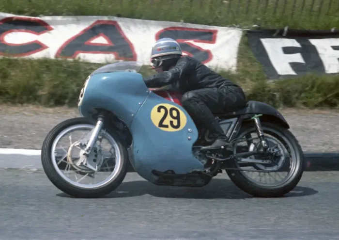 Framed Print : Derek Lee (Matchless) 1967 Senior TT Framed Print : Derek Lee (Matchless) 1967 Senior TT