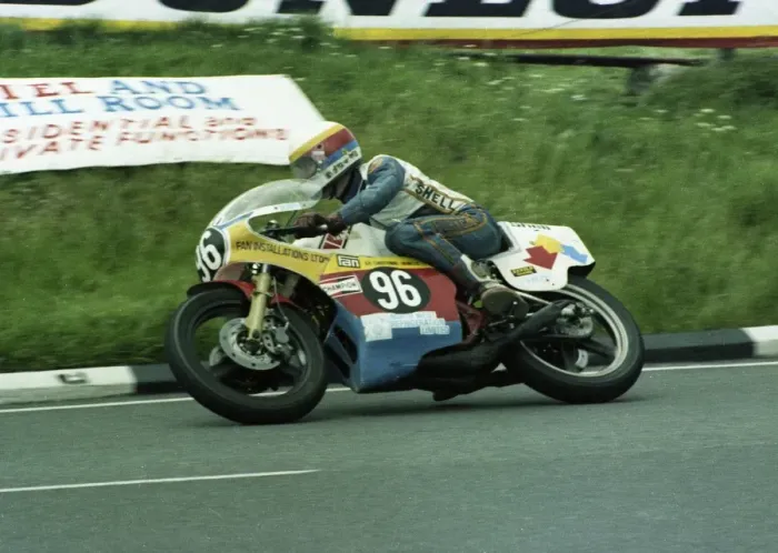 Framed Print : Derek Mortimer (Yamaha) 1981 Formula 3 TT Framed Print : Derek Mortimer (Yamaha) 1981 Formula 3 TT