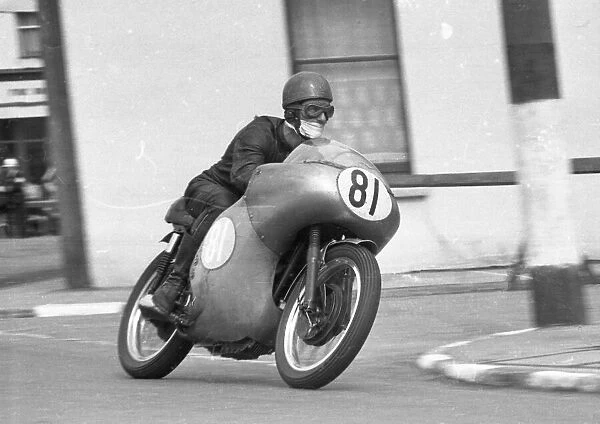 Derek Phillips (Norton) 1963 Junior Manx Grand Prix