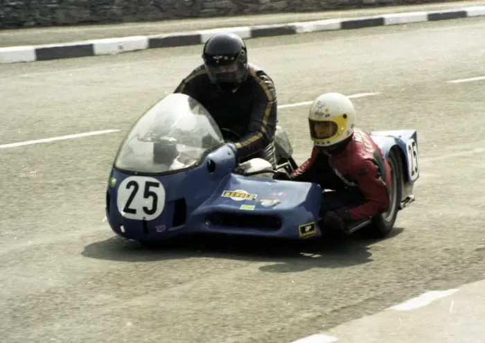Framed Print : Derek Plummer & Roger Tomlinson (Kawasaki) 1980 Sidecar TT Framed Print : Derek Plummer & Roger Tomlinson (Kawasaki) 1980 Sidecar TT