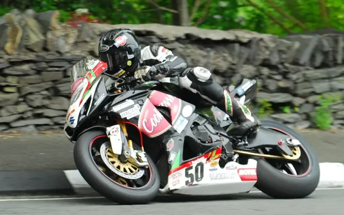 Framed Print : Derek Sheils (Suzuki) 2016 Superbike TT