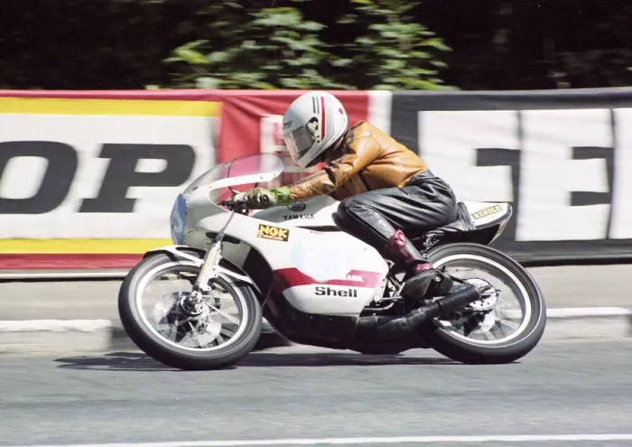 Framed Print : Derek Wood (Yamaha) 1982 Senior 350 TT Framed Print : Derek Wood (Yamaha) 1982 Senior 350 TT